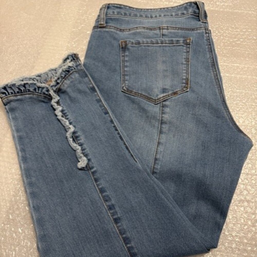 CROWN & IVY BLUE DENIM SKINNY CROPPED JEANS WITH RUFFLE HEM,  SIZE 12